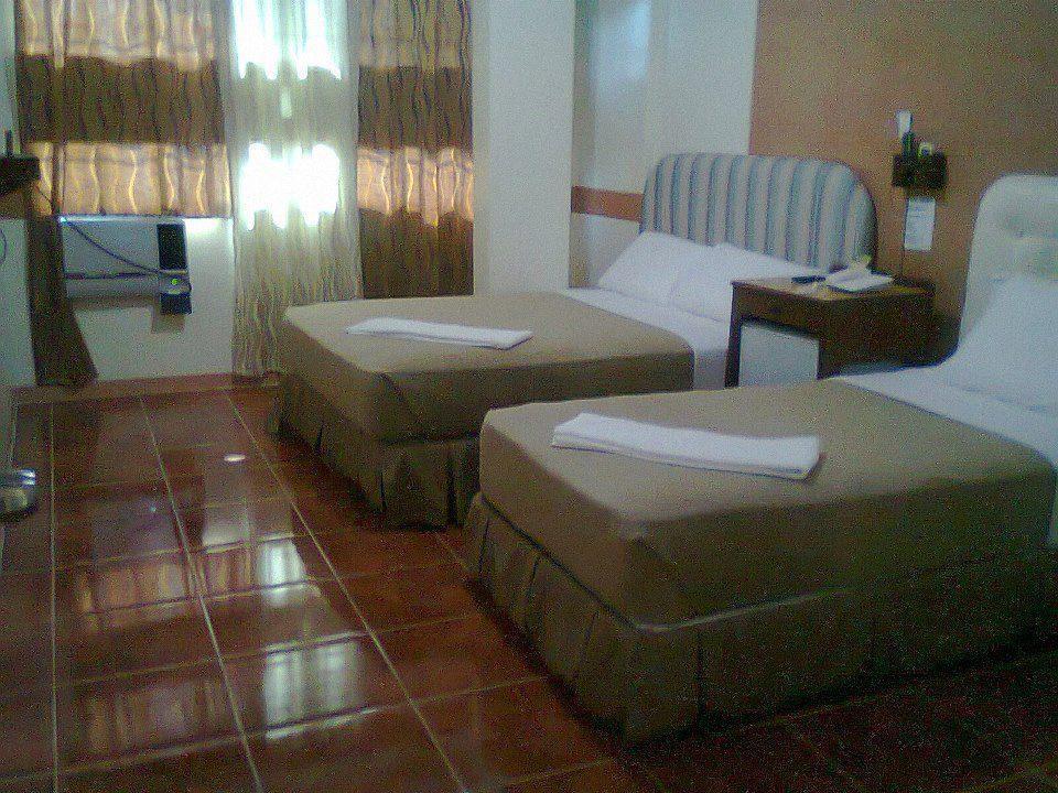 Golden Stallion Suites Cagayan de Oro Ngoại thất bức ảnh