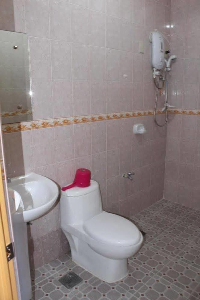 Golden Stallion Suites Cagayan de Oro Ngoại thất bức ảnh