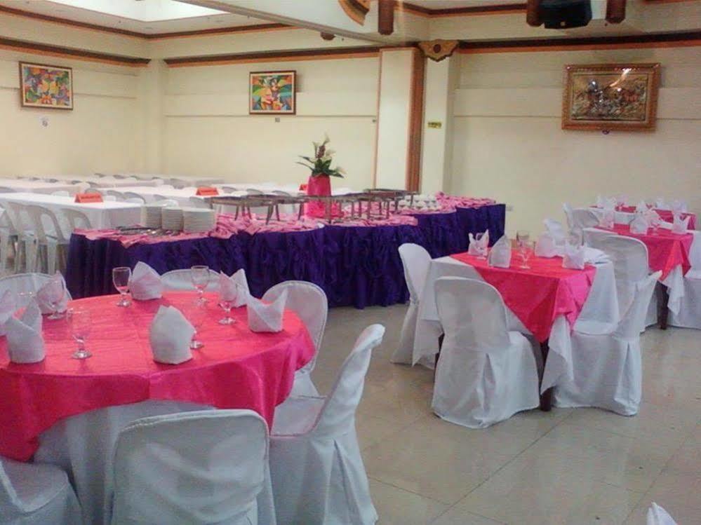 Golden Stallion Suites Cagayan de Oro Ngoại thất bức ảnh